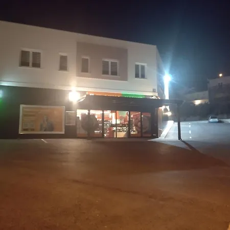 Mare Kuca Za Odmor *