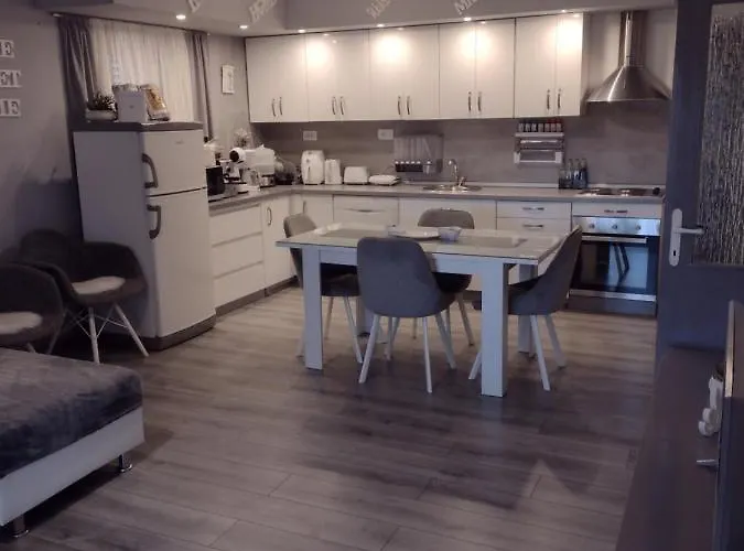 Dom wakacyjny Mare Kuca Za Odmor *