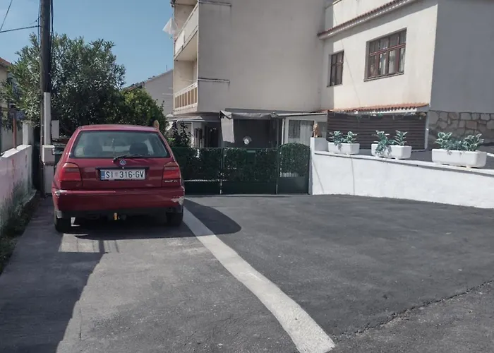 Mare Kuca Za Odmor Szybenik